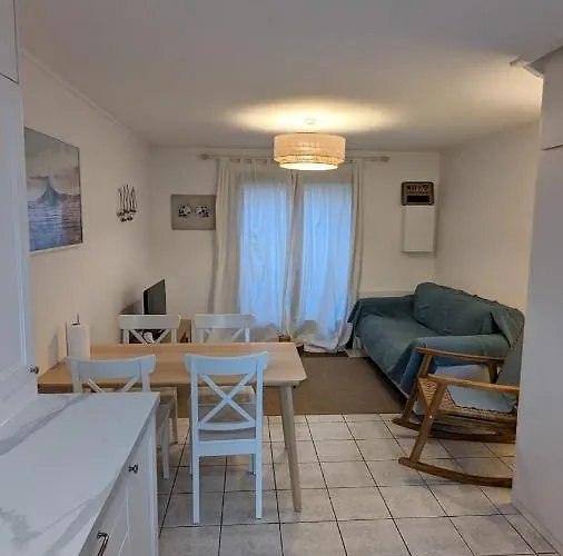 Avec Jardin Et Vélos * Cabourg